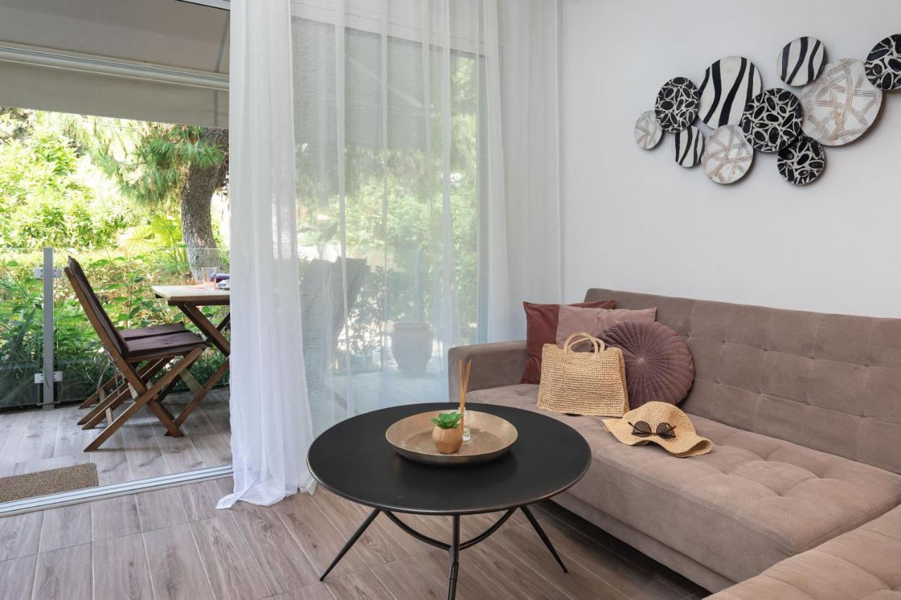 Mystique 2 Bd Aparment By Blupine Appartement Athene Buitenkant foto