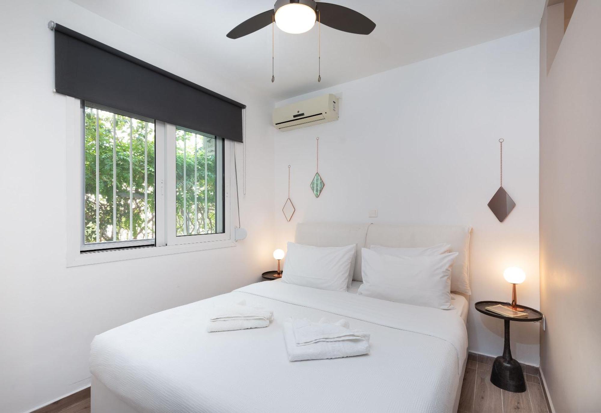Mystique 2 Bd Aparment By Blupine Appartement Athene Buitenkant foto